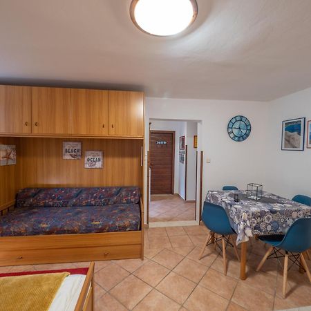 Apartments Zlatko & Mira Dorcic Башка Номер фото